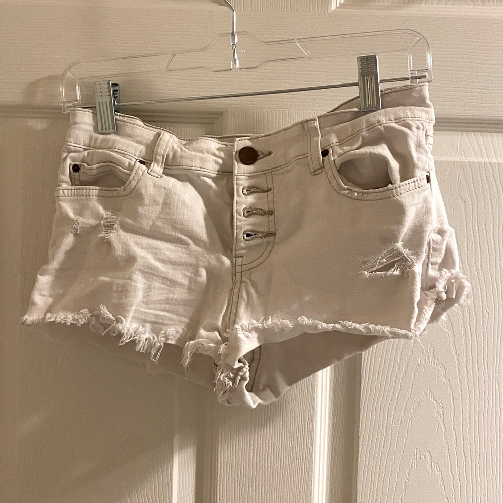 White Billabong short shorts, size 26 waist (fits like a 2)